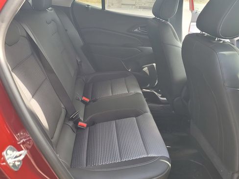 Used 2025 Chevrolet Trax LT w/ Driver Confidence Package image 22