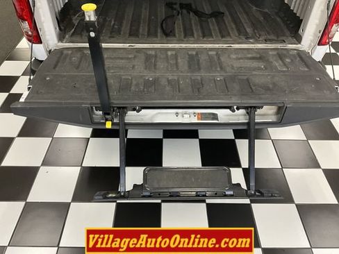 Used 2016 Ford F150 XLT w/ Equipment Group 302A Luxury AWD/4WD image 29