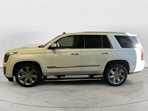 Used 2015 Cadillac Escalade Premium image 3