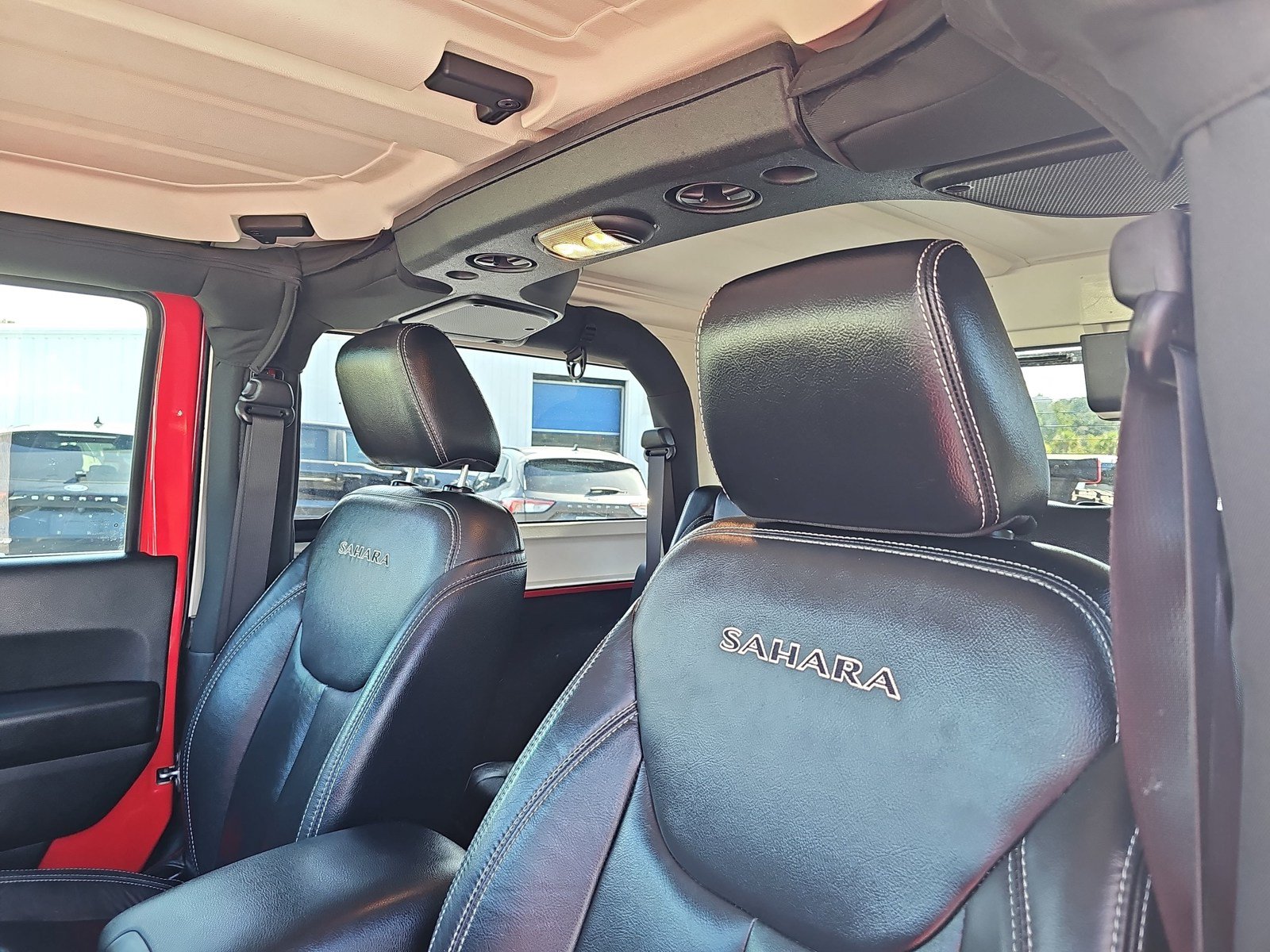 Used 2017 Jeep Wrangler Sahara w/ Dual Top Group AWD/4WD image 13