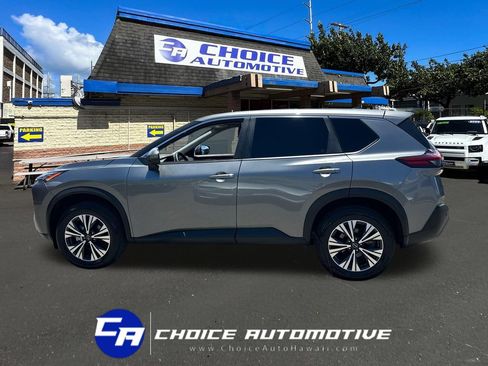 Used 2023 Nissan Rogue SV FWD image 3