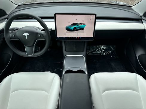 Used 2022 Tesla Model 3 RWD image 3