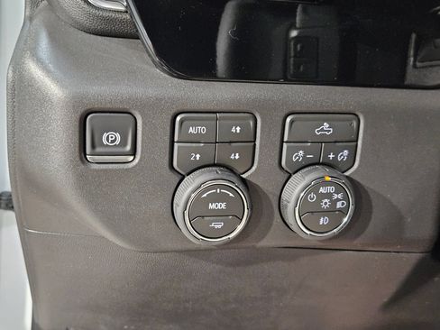 Used 2026 Chevrolet Silverado 1500 LT Trail Boss w/ Protection Package AWD/4WD image 24