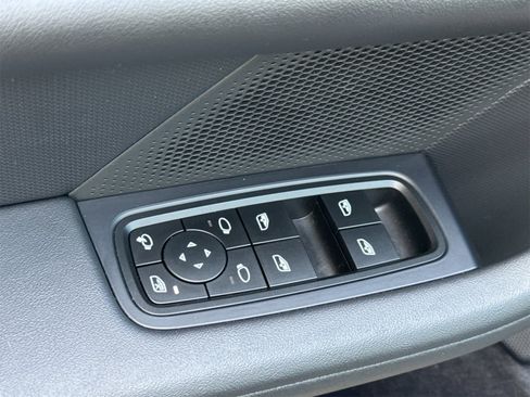 Used 2024 Porsche Taycan 4S image 13