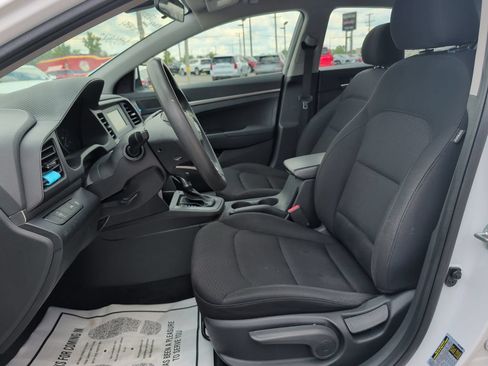 Used 2020 Hyundai Elantra SE w/ Cargo Package (C1) FWD image 8