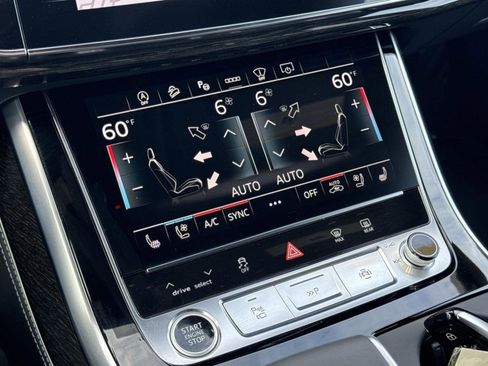 Certified 2025 Audi Q8 Prestige w/ Prestige Package image 19