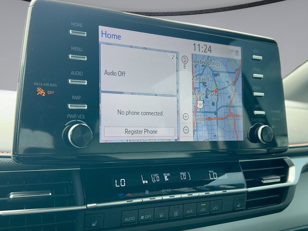 Used 2024 Toyota Sienna XSE FWD image 34