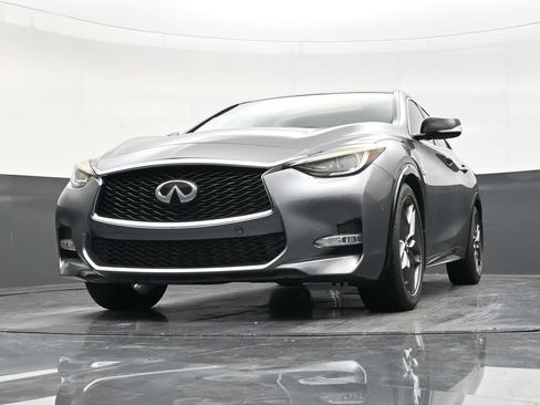 Used 2019 INFINITI QX30 Sport w/ Cargo Package FWD image 29