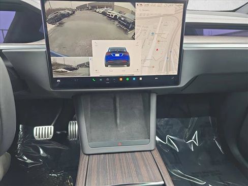Used 2022 Tesla Model X image 21