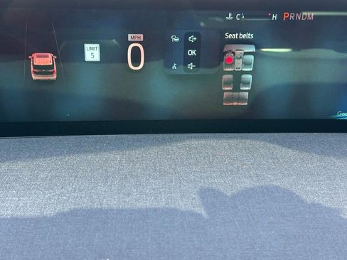 New 2025 Ford Expedition Active image 16