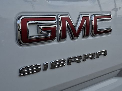 Used 2024 GMC Sierra 1500 Pro w/ Convenience Package image 32