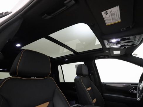 Used 2023 GMC Yukon XL AT4 w/ AT4 Premium Plus Package image 26