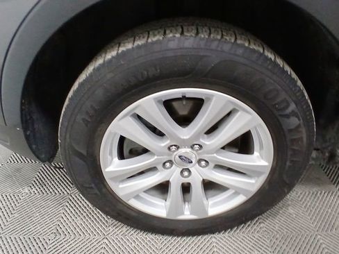 Used 2019 Ford Explorer XLT AWD/4WD image 27