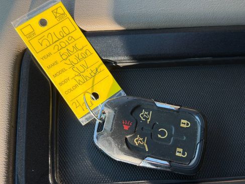 Used 2019 GMC Yukon XL SLT w/ Open Road Package AWD/4WD image 63