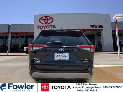 Used 2024 Toyota RAV4 SE AWD/4WD image 5