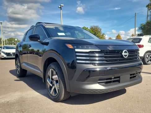 New 2026 Nissan Kicks SV image 2