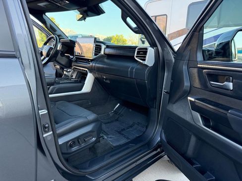 Used 2025 Toyota Tundra Platinum image 29