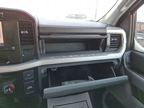 Used 2024 Ford F250 XLT image 17