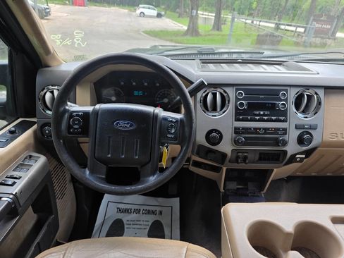 Used 2013 Ford F250 XLT w/ Chrome Pkg AWD/4WD image 17