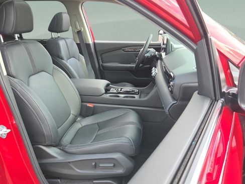 Used 2025 Honda Pilot Touring image 24