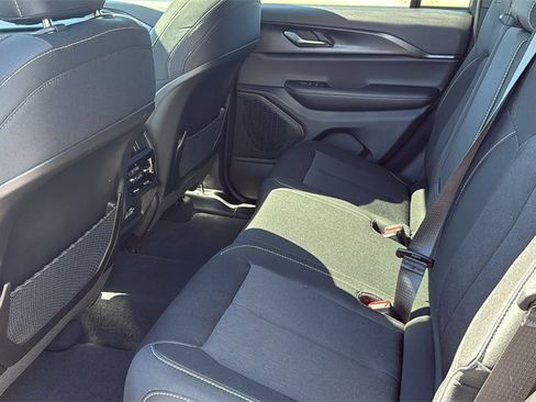 New 2025 Jeep Grand Cherokee Laredo X image 12