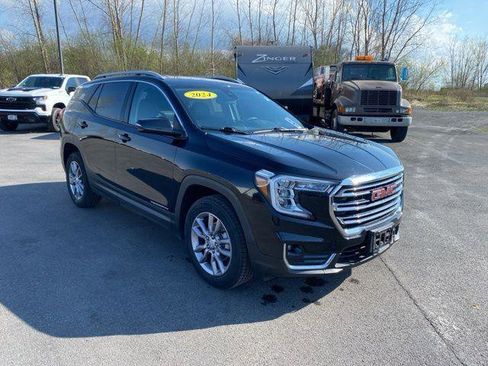 Used 2024 GMC Terrain SLT AWD/4WD image 1