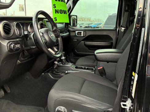 Used 2021 Jeep Gladiator Sport image 6