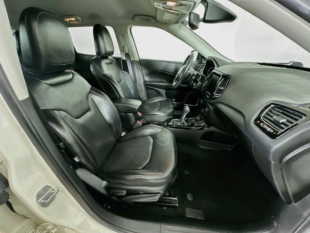 Used 2019 Jeep Compass Limited AWD/4WD image 6