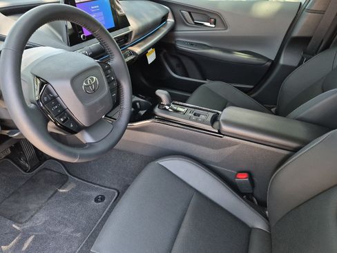 New 2026 Toyota Prius XLE FWD image 12