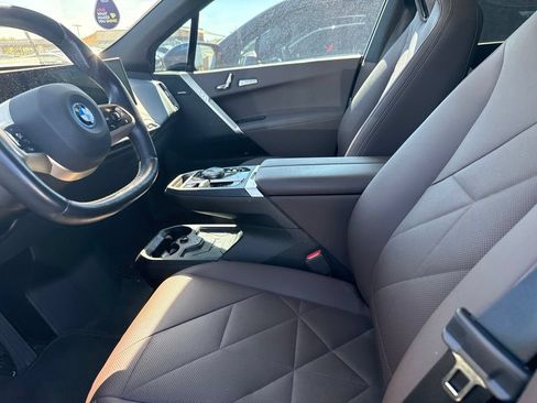 Used 2024 BMW iX xDrive50 w/ Premium Package AWD/4WD image 7