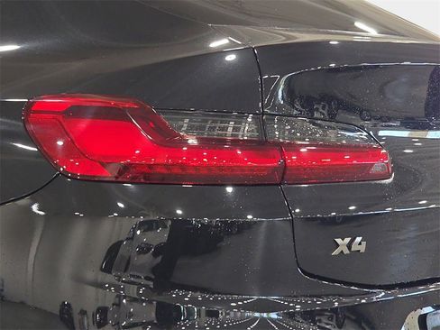Used 2019 BMW X4 M40i w/ Driving Assistance Package image 32