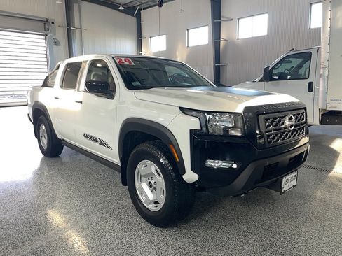 Used 2024 Nissan Frontier SV w/ Hardbody Edition image 1