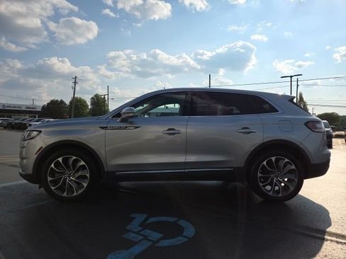 Used 2021 Lincoln Nautilus Reserve FWD image 4