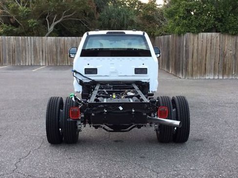 New 2026 Ford F550 4x4 Crew Cab Super Duty image 7