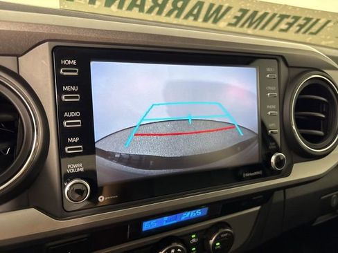 Used 2022 Toyota Tacoma SR5 w/ Technology Package RWD image 3
