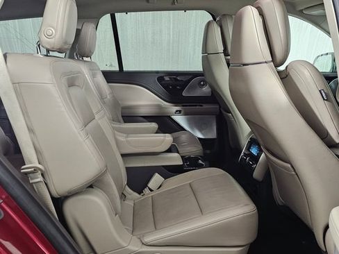 Used 2020 Lincoln Aviator Reserve w/ Equipment Group 201A image 15