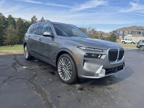 New 2026 BMW X7 xDrive40i image 8