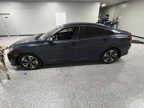 Used 2018 Honda Civic EX-L image 6