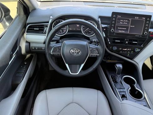 Used 2021 Toyota Camry XLE FWD image 26