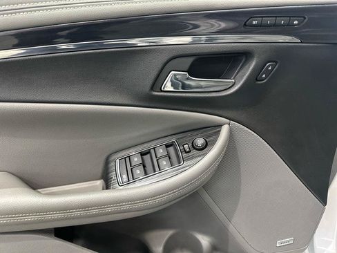 Used 2018 Chevrolet Impala Premier w/ Premier Confidence Package FWD image 11