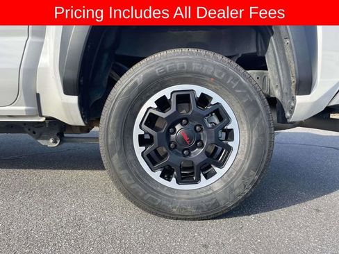 Used 2024 Toyota Tacoma TRD Off-Road AWD/4WD image 9