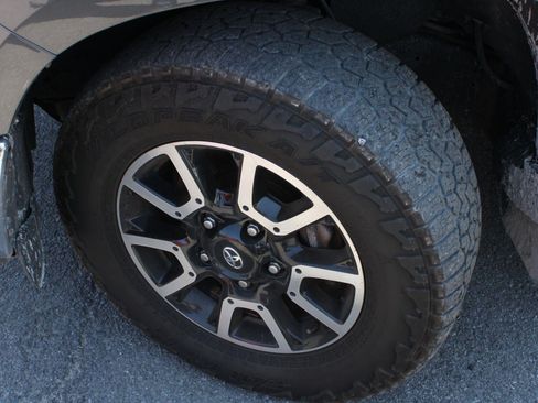Used 2020 Toyota Tundra SR5 w/ TRD Off-Road Package AWD/4WD image 19
