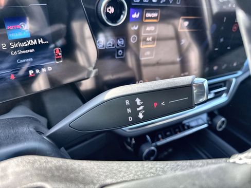 New 2026 Chevrolet Equinox EV LT image 22