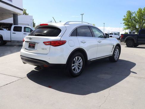 Used 2017 INFINITI QX70 AWD w/ Premium Package image 6