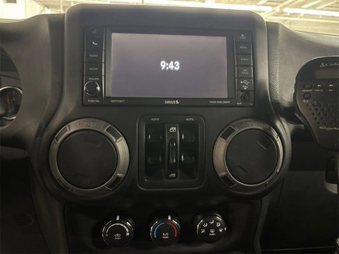 Used 2015 Jeep Wrangler Unlimited Sport w/ Quick Order Package 24S image 22