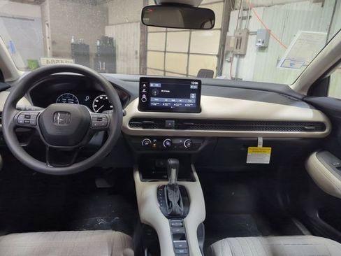 New 2026 Honda HR-V LX image 13