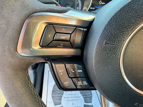 Used 2017 Ford Mustang Shelby GT350 image 18