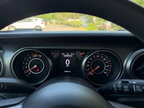 Used 2023 Jeep Wrangler Unlimited Sport AWD/4WD image 17