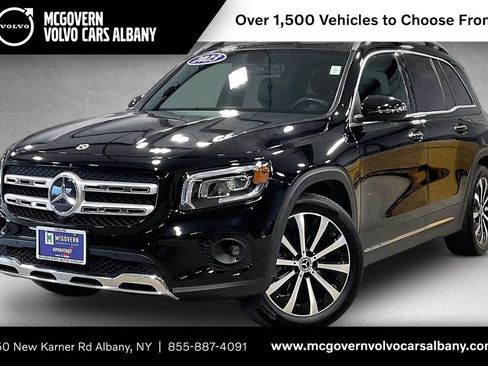 Used 2023 Mercedes-Benz GLB 250 4MATIC w/ Premium Package image 1