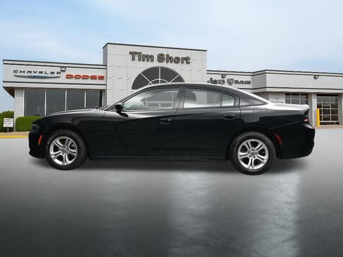 Used 2023 Dodge Charger SXT RWD image 2